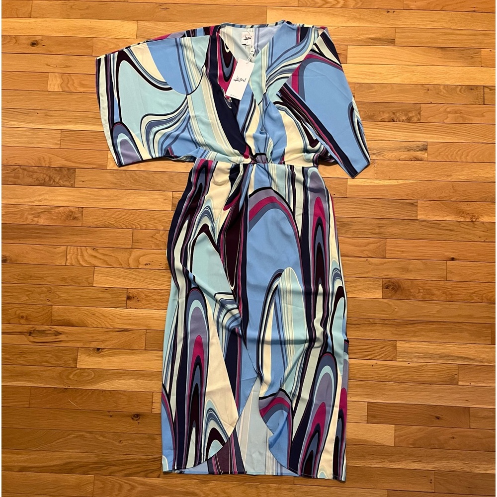 ✨New✨ Lezat Wrap Dress (large)